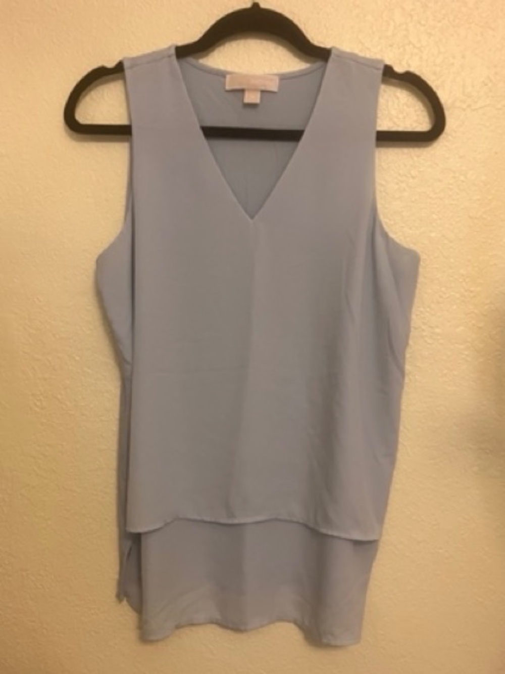 Michael Kors Tunic Blouse Sz M Baby Blue Sleeveless V-Neck Two Tiers Pre-Owned